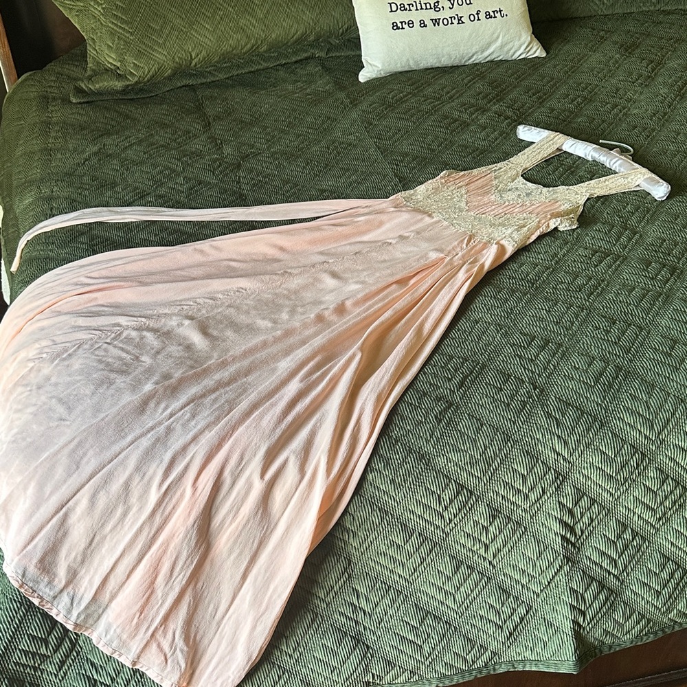 Silk & Lace vintage Nighty. Peachy-pink silk. Made in Paris by Rose Vasseur.